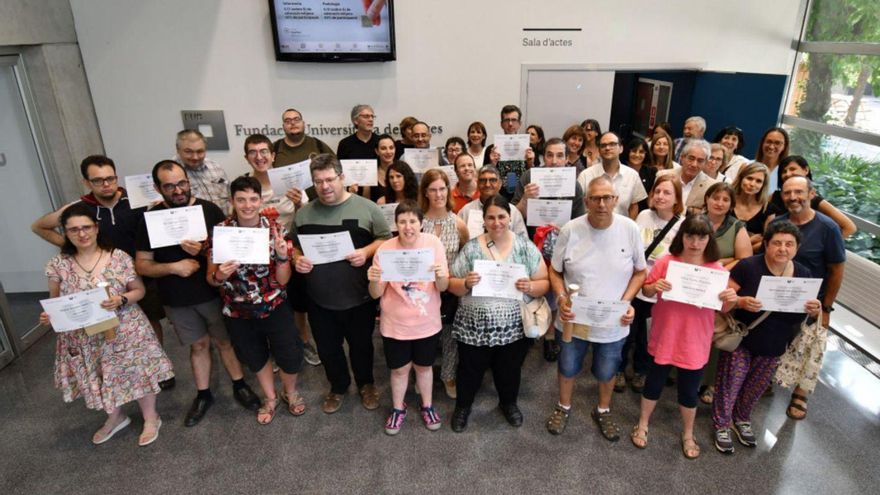 UManresa premia l’esforç a les 80 persones que s’han format a Universi+