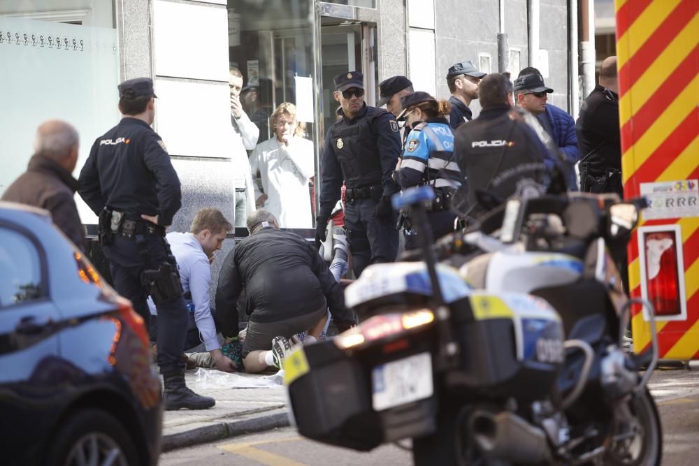 Una niña de dos años y medio cae desde un tercer piso en Vallobín