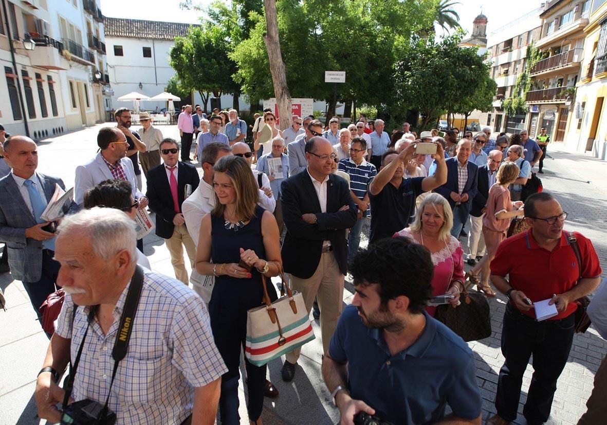 FOTOGALERÍA / Diario CÓRDOBA celebra su 75 aniversario al descubrir un azulejo