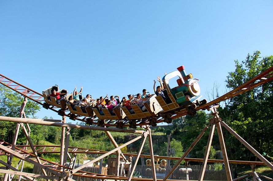 Viaje por el parque de atracciones más próximo a Galicia