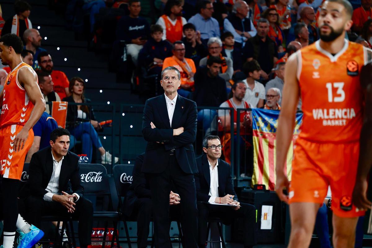 Panathinaikos sobrevive a la última posesión del Valencia Basket en el Roig Arena