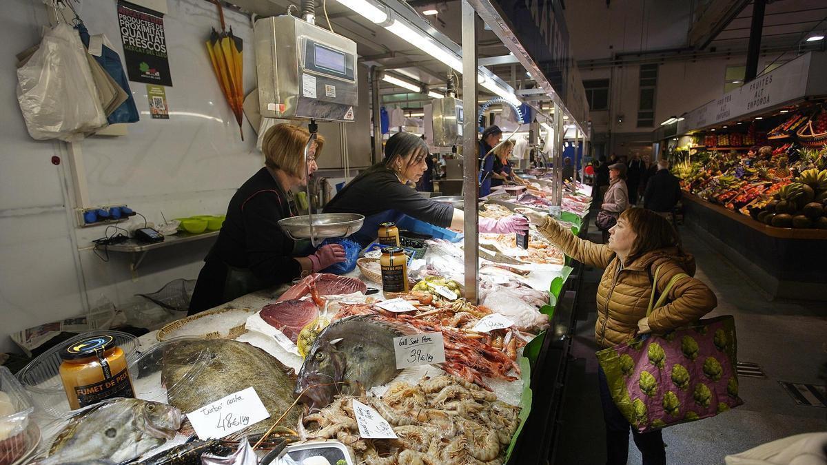 Diferents parades del Mercat del Lleó, en una imatge d'arxiu.