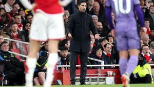 Arteta pide calma a sus futbolistas en el Arsenal-Liverpool.