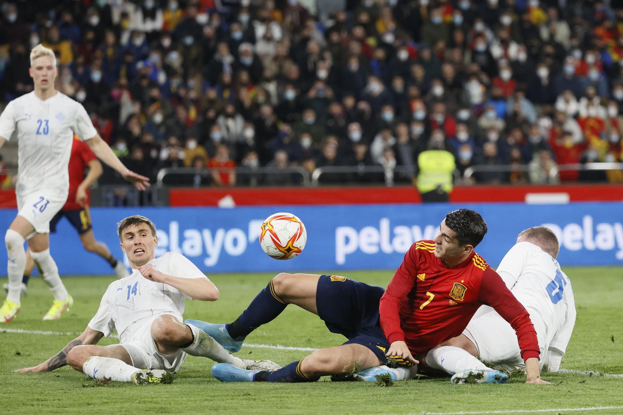 2-0. Un doblete de Morata da ventaja a España ante Islandia al descanso