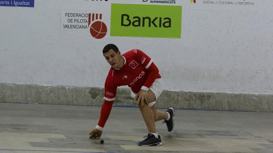 Ian té prou encarrilada la classificació per a la fase final gràcies a la segona victòria consecutiva.