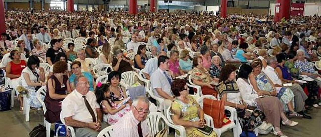 Uno de los congresos de Testigos de Jehová anteriores al COVID-19 en el IFA