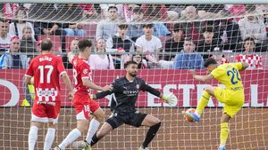 Gazzaniga frustró con una doble parada una gran ocasión de Ayoze, el delantero del Villarreal, en Montilivi.