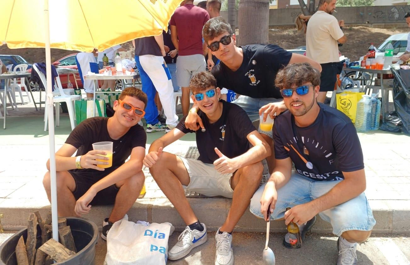 Las imágenes del primer concurso de paellas entre peñas de Benicàssim
