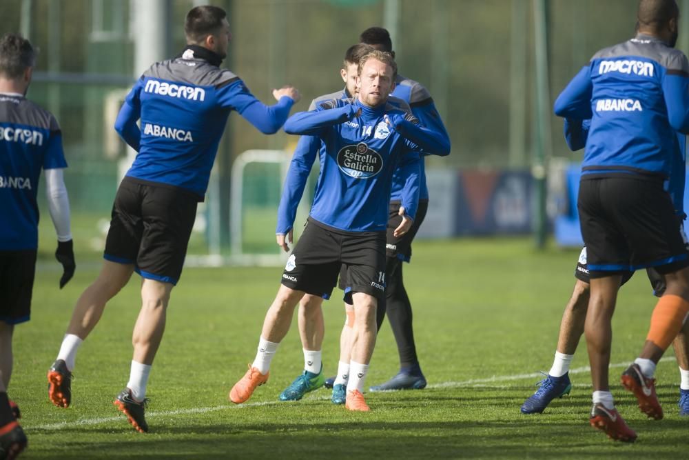 Clarence Seedorf perfila el equipo que podría alinear ante el Athletic