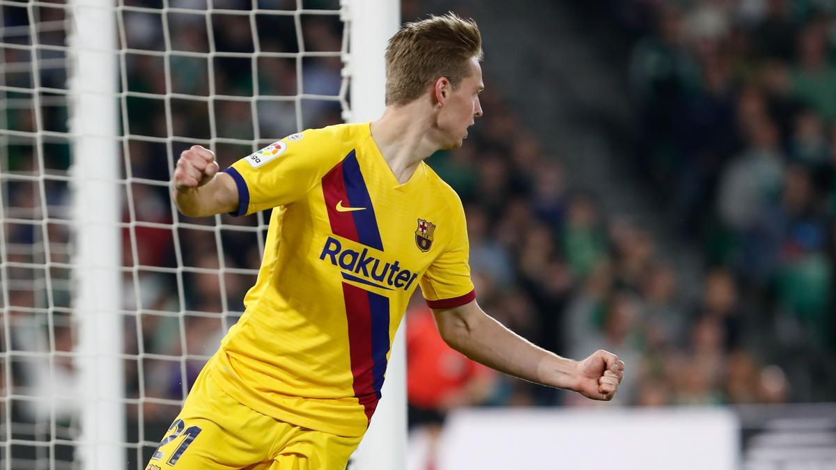 Frenkie de Jong celebra un gol en el Benito Villamarín