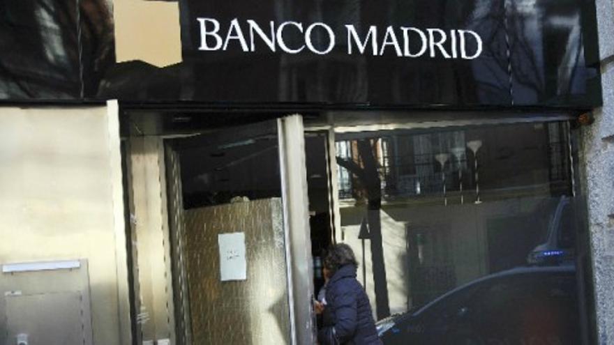 La policía registra la sede de Banco Madrid