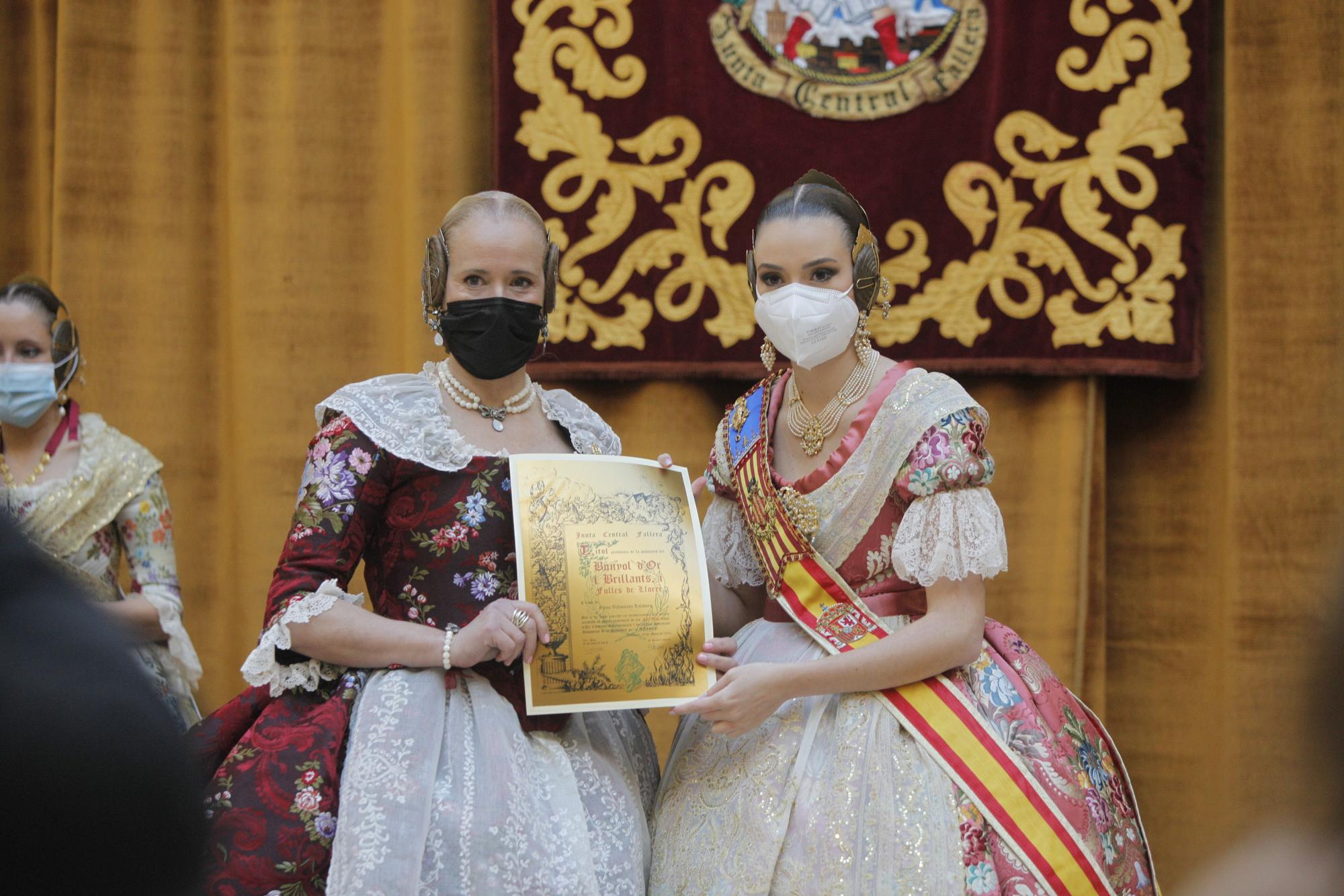 Imposición de "Bunyols de Brillants" a las fallas de Pla del Reial-Benimaclet