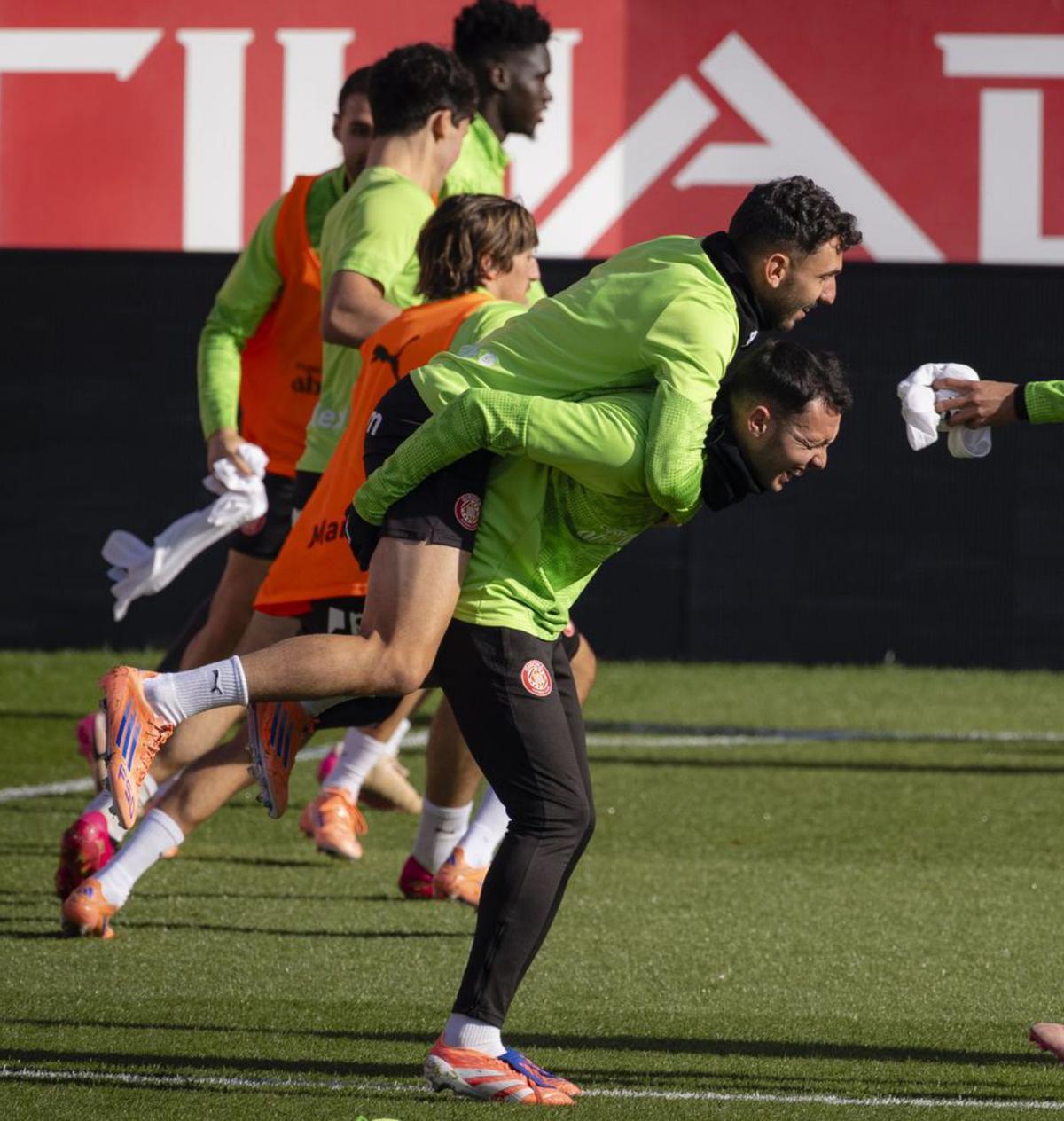 El Girona mesura la solidesa de la treva de Xabi amb els jugadors