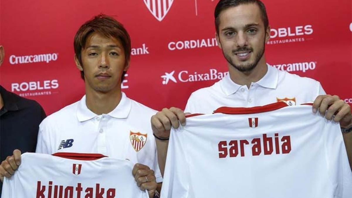Kiyotake y Sarabia fueron presentados como nuevos jugadores del Sevilla