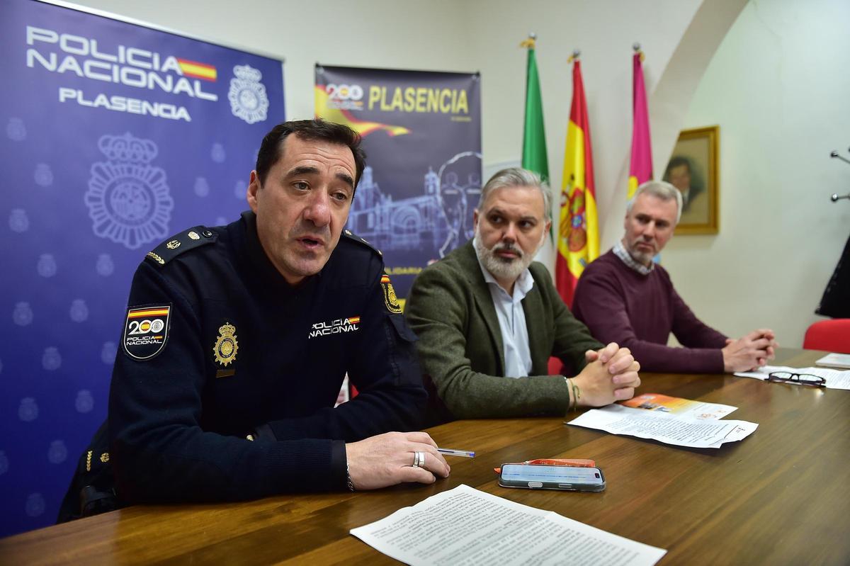 El jefe de la comisaría de la Policía Nacional de Plasencia explica los datos de la carrera 091.