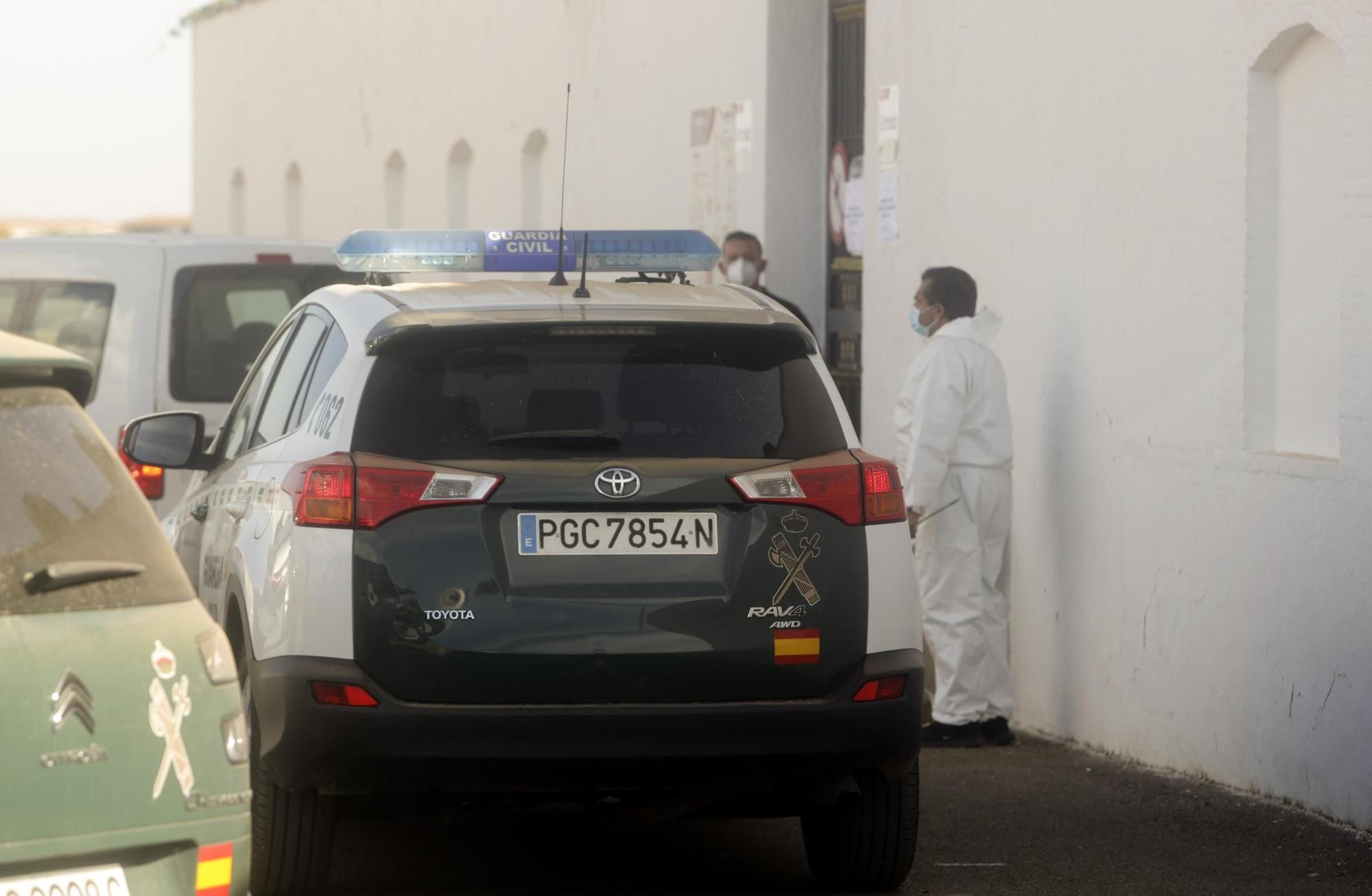 Profanan una veintena de tumbas en el cementerio de Paiporta