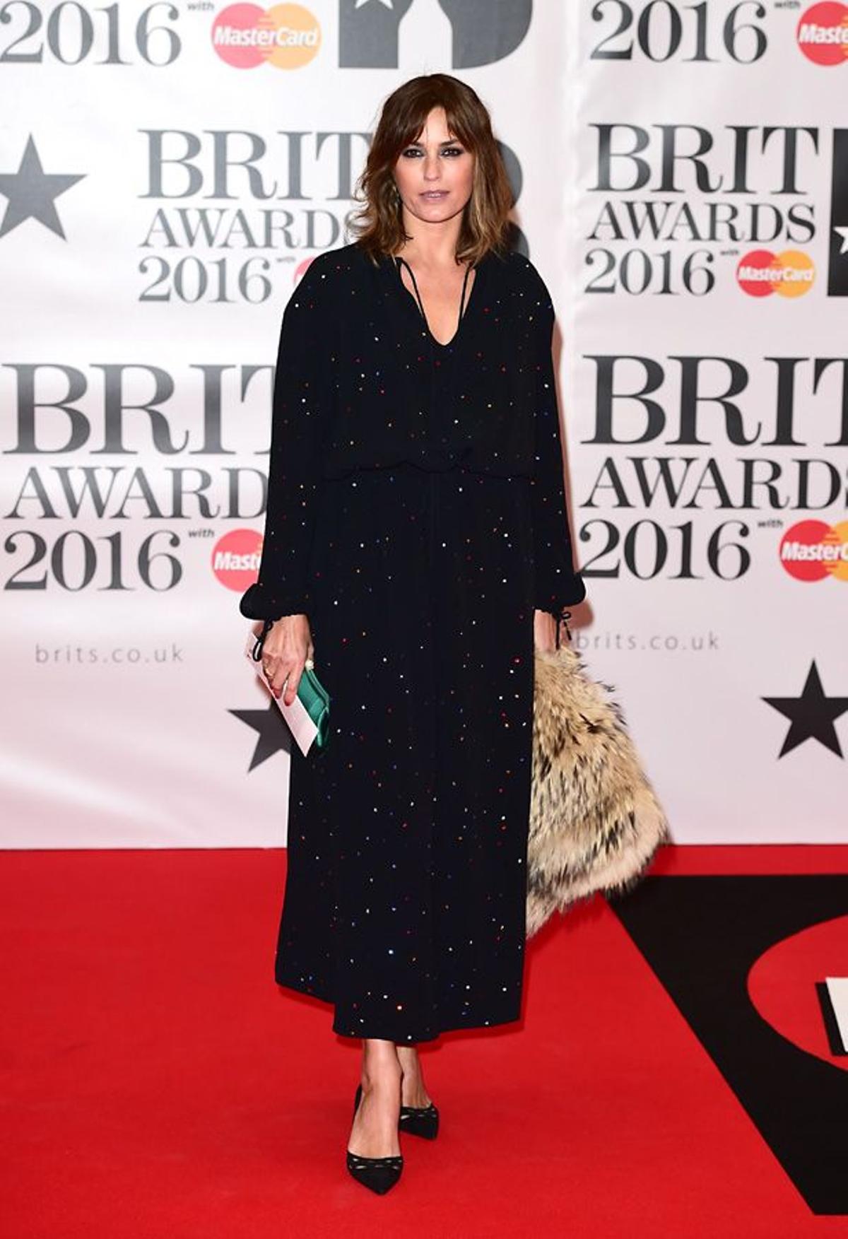 Yasmine Le Bon en los Brit Awards 2016