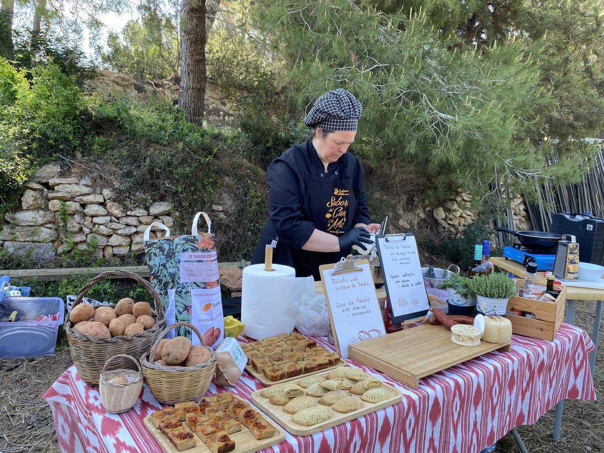 Galería: Así ha sido la presentación de la campaña de la 'patata vermella eivissenca' en Es Figueral Galería: Así ha sido la presentación de la campaña de la 'patata vermella eivissenca' en Es Figueral