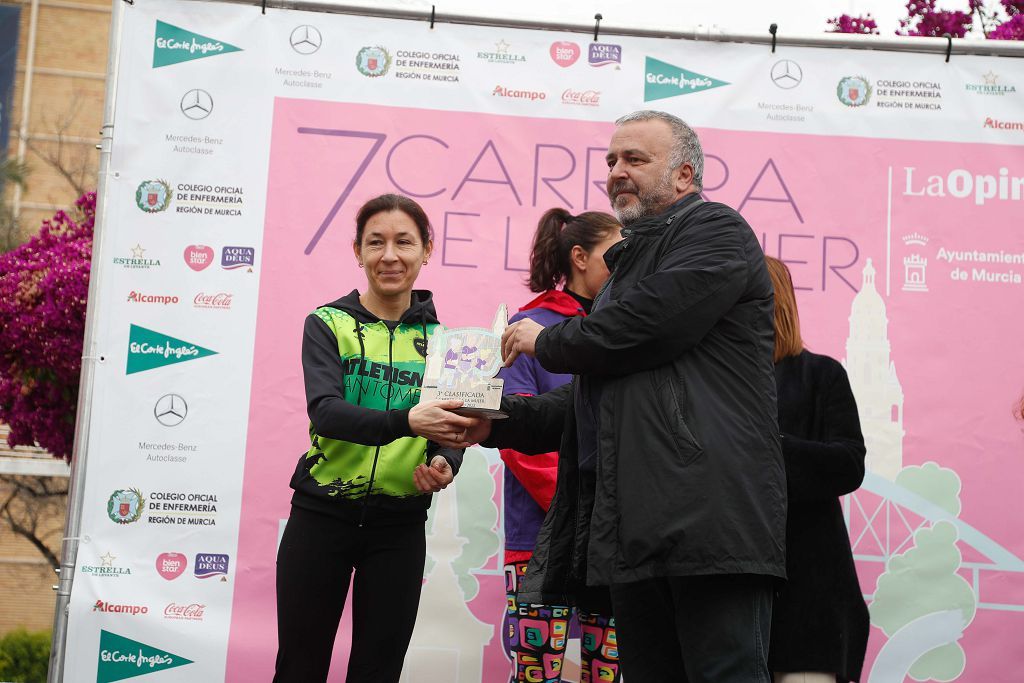 Carrera de la Mujer Murcia 2022: las participantes posan en el photocall