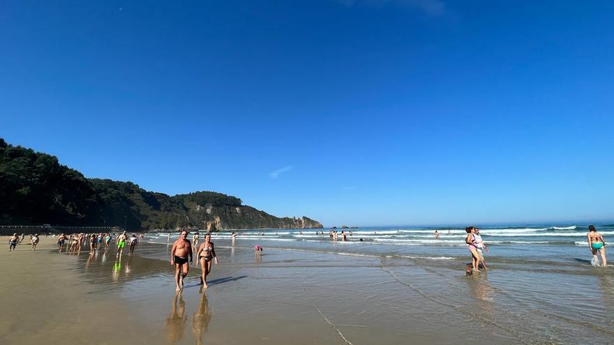 Asturias logra 16 banderas azules en sus playas