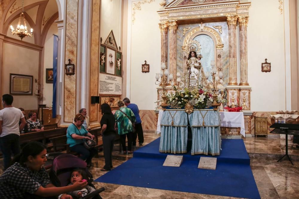 Reconquista y procesión en el cuarto día de las fiestas de Salinas