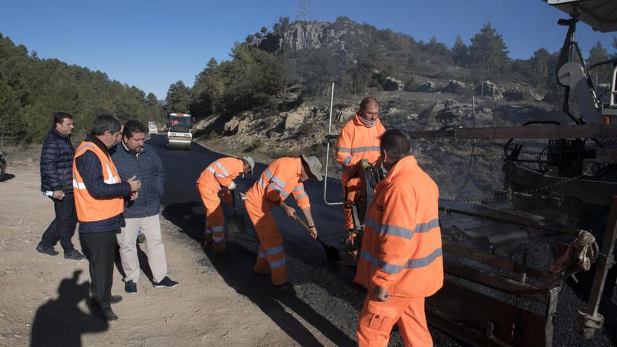 La diputación adecuará cinco carreteras del interior