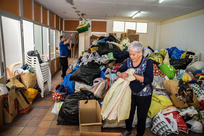 RECOGIDA DE ABRIGOS Y ALIMENTOS PARA REFUGIADOS