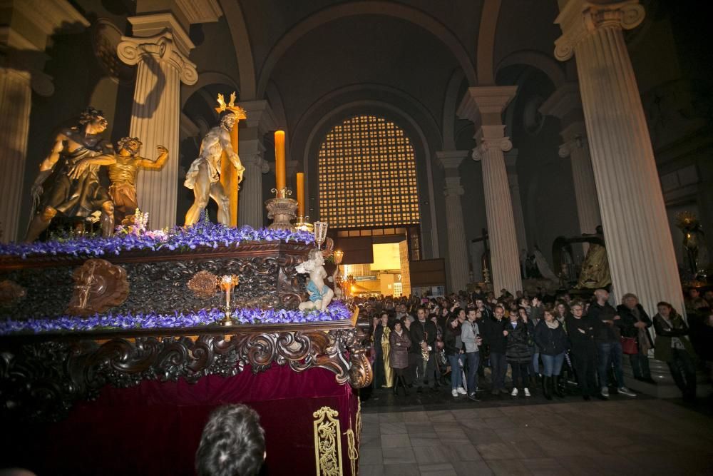 Las cofradías celebran actos en el interior de las parroquias y anulan las estaciones de penitencia