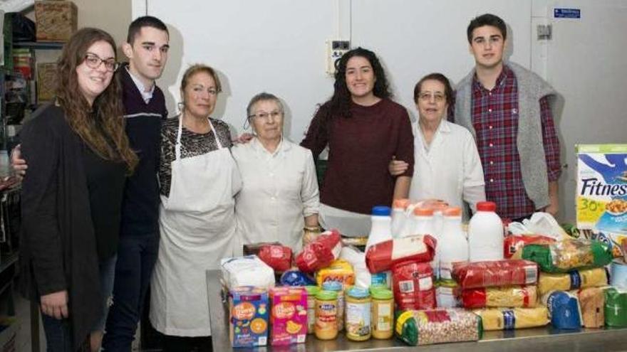 Compango de los colegios mayores para la Cocina Económica