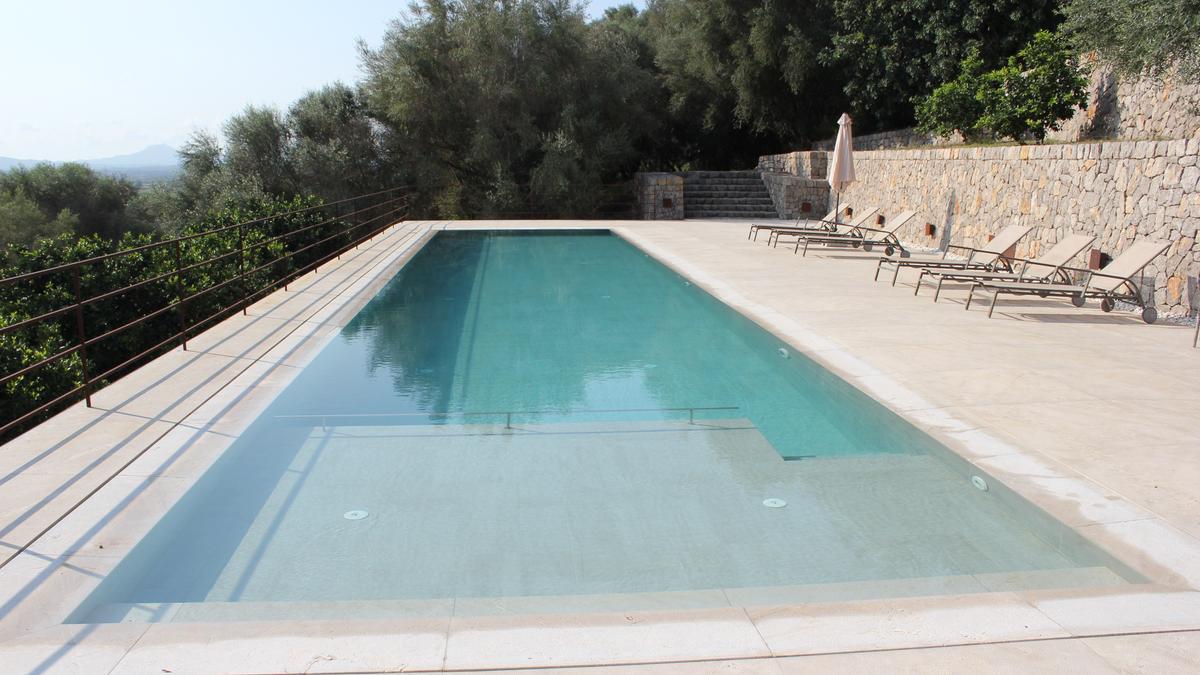 Hier lässt sich illegal planschen: Der Pool des Anwesens Son Roqueta bei Petra.