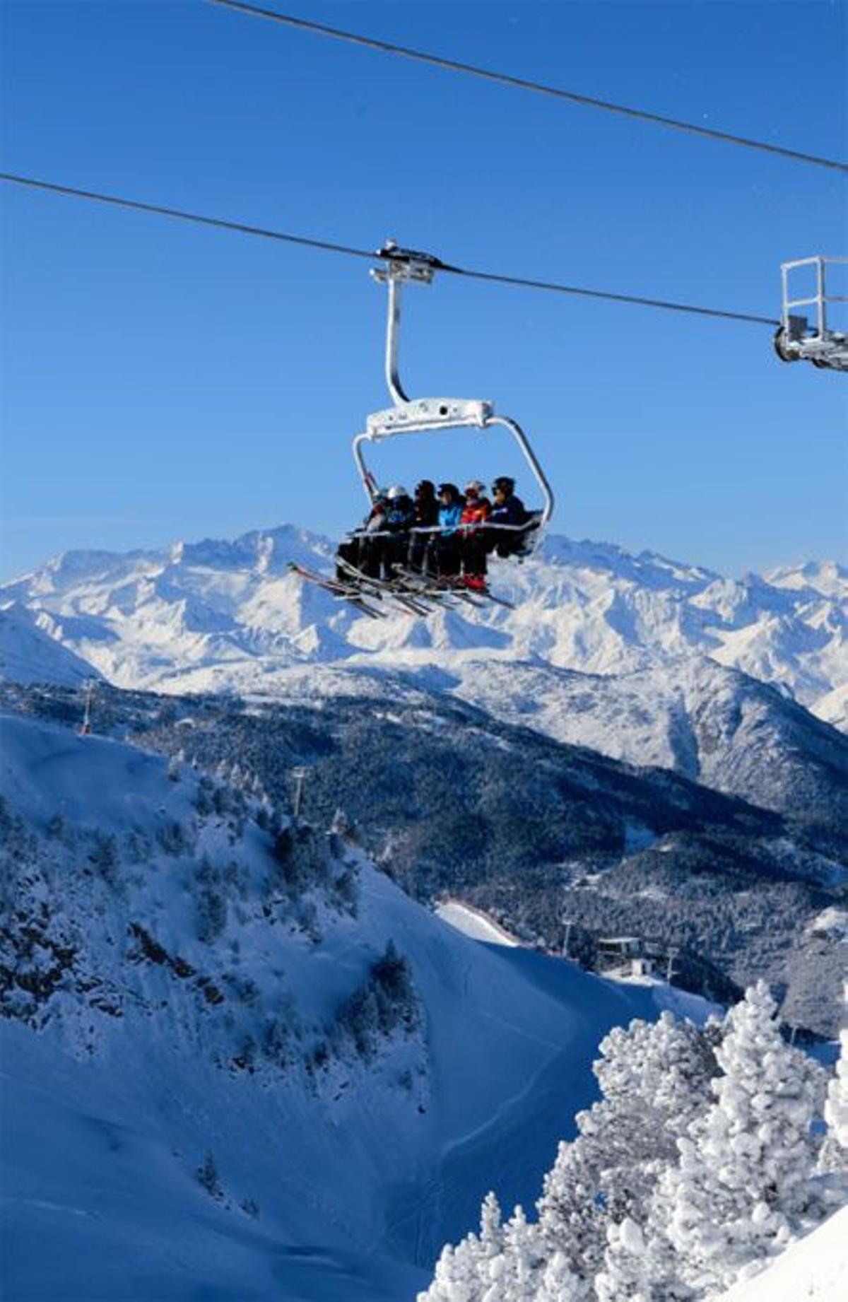 Más allá de las pistas - Woman