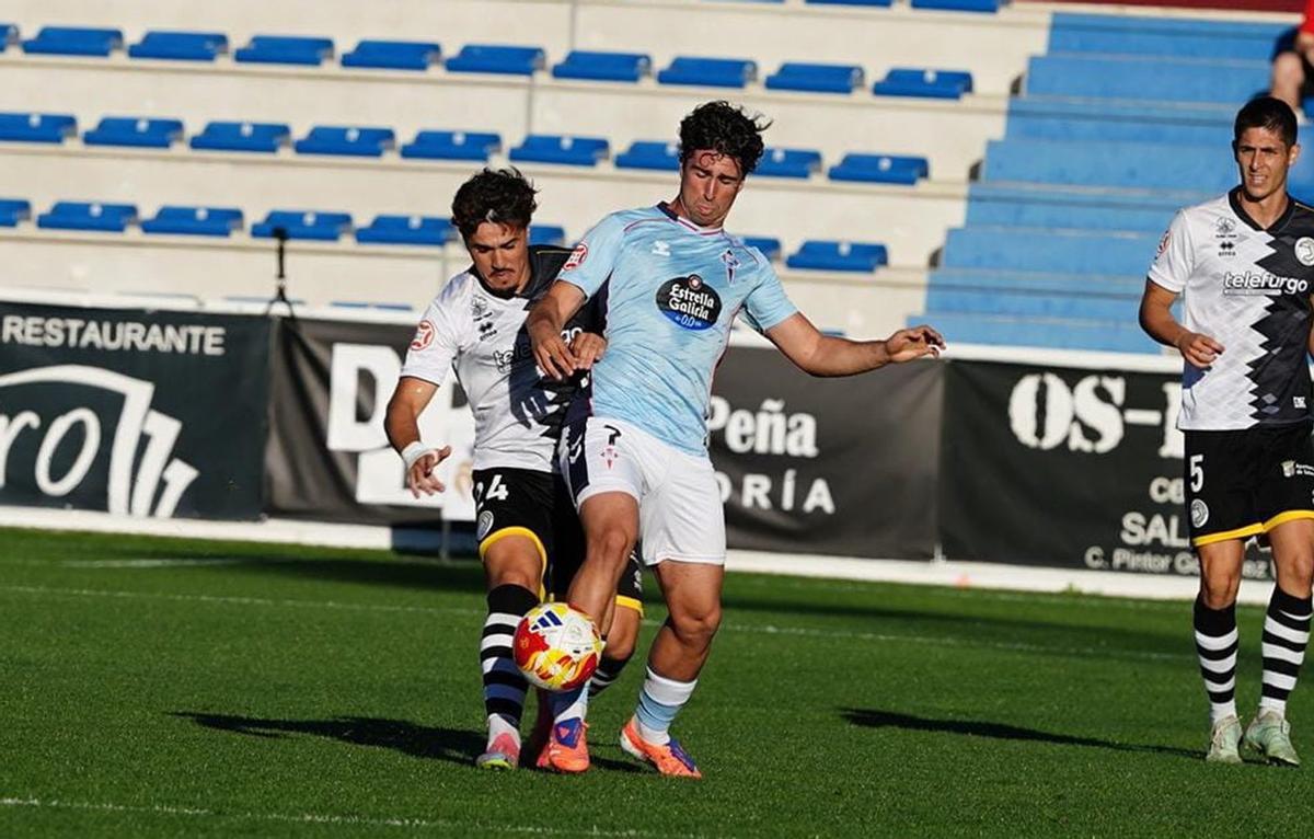 Hugo González, autor de dos goles, durante un partido de esta temporada. | FDV