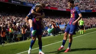 El Barça invoca a Ronaldinho, pero sobrevive con un Super Joan Garcia