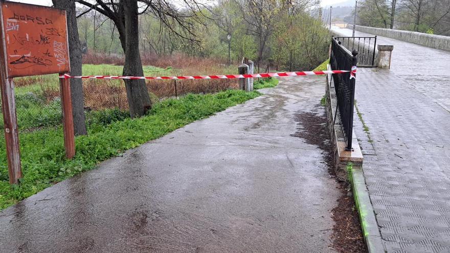 Plasencia cierra sus parques y paseos por la alerta por lluvias y viento