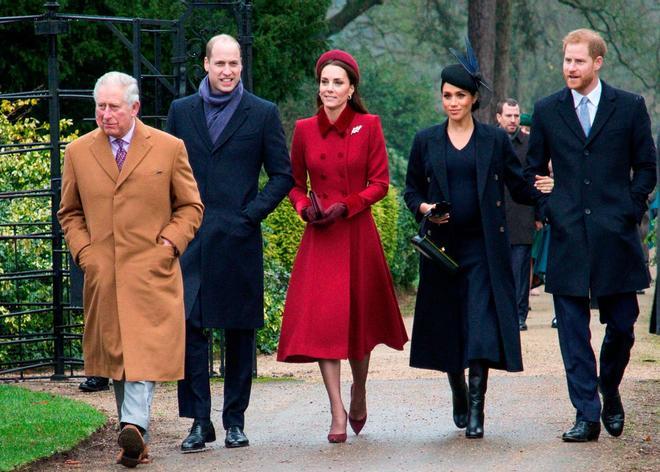 El príncipe Carlos junto a los duques de Cambridge y los duques de Sussex en 2018