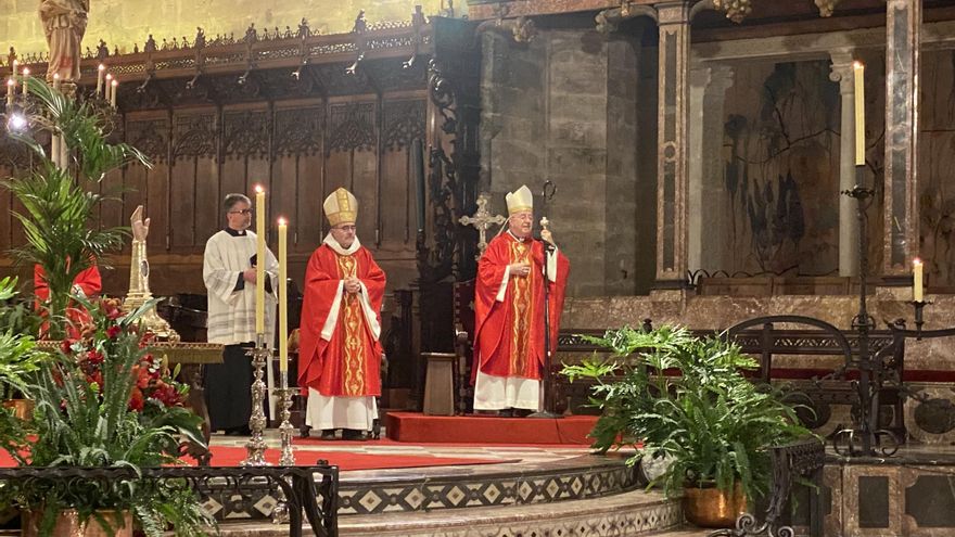 El Obispo de Mallorca censura el polémico cartel LGTBI de Sant Sebastià: &quot;Nos ha dolido ver tergiversada su figura&quot;