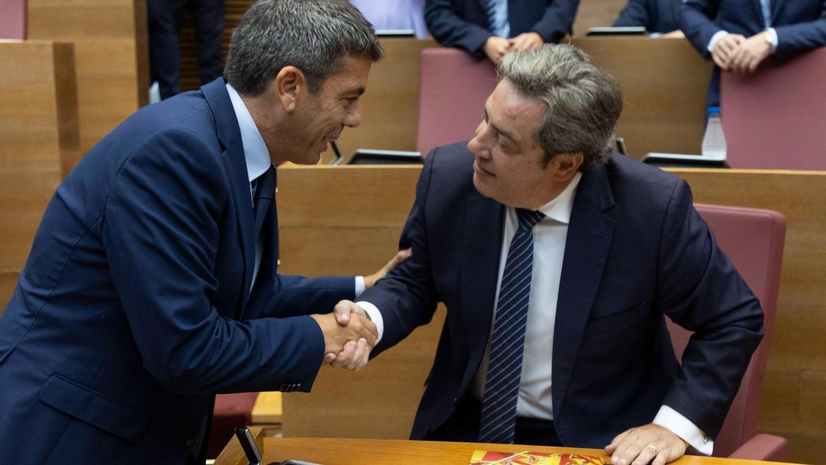 Mazón y Llanos en el debate de política general.