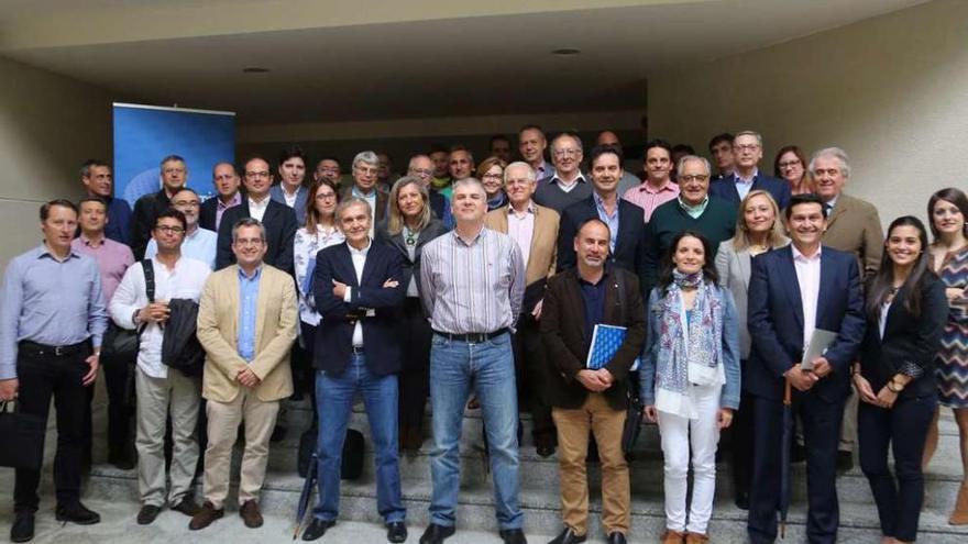 Empresarios, profesores y periodistas asistentes, ayer, al Foro Económico de Galicia.