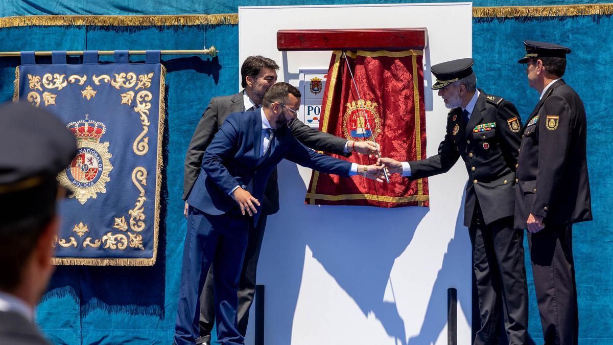 La Policía Nacional estrena paseo en Alicante