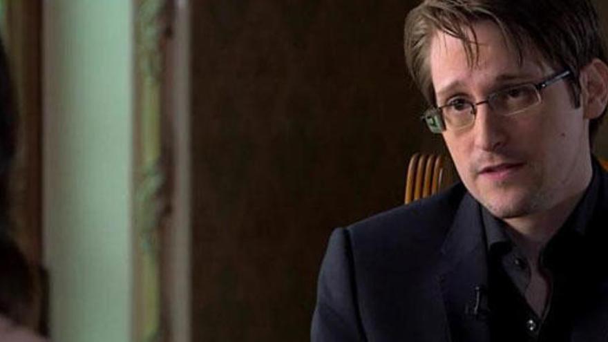 Ana Pastor entrevista a Edward Snowden.