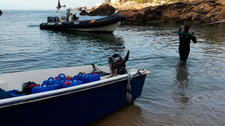 La patera, en Cala Olivera.