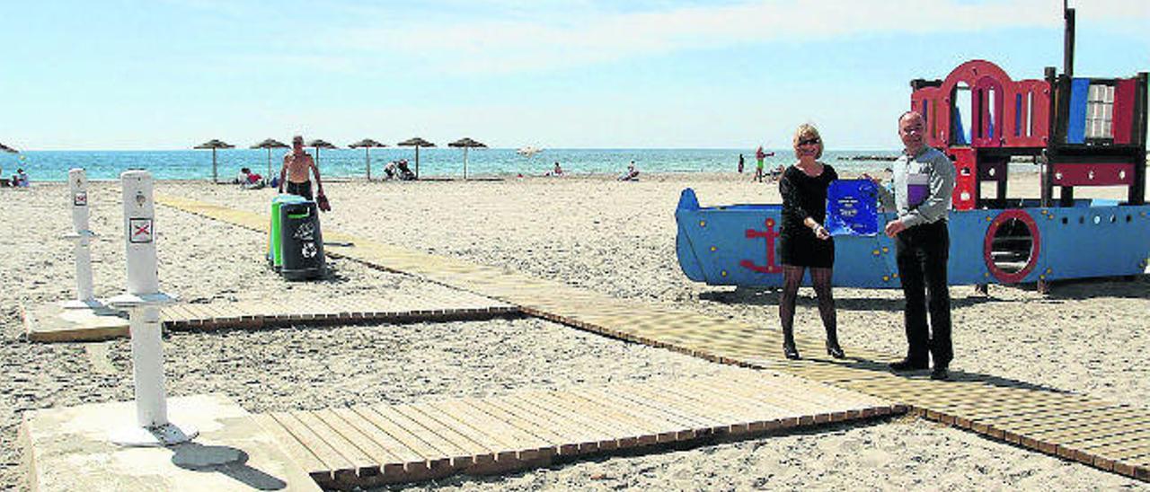 Santa Pola acondiciona sus 11 kilómetros de playa para recibir al turismo