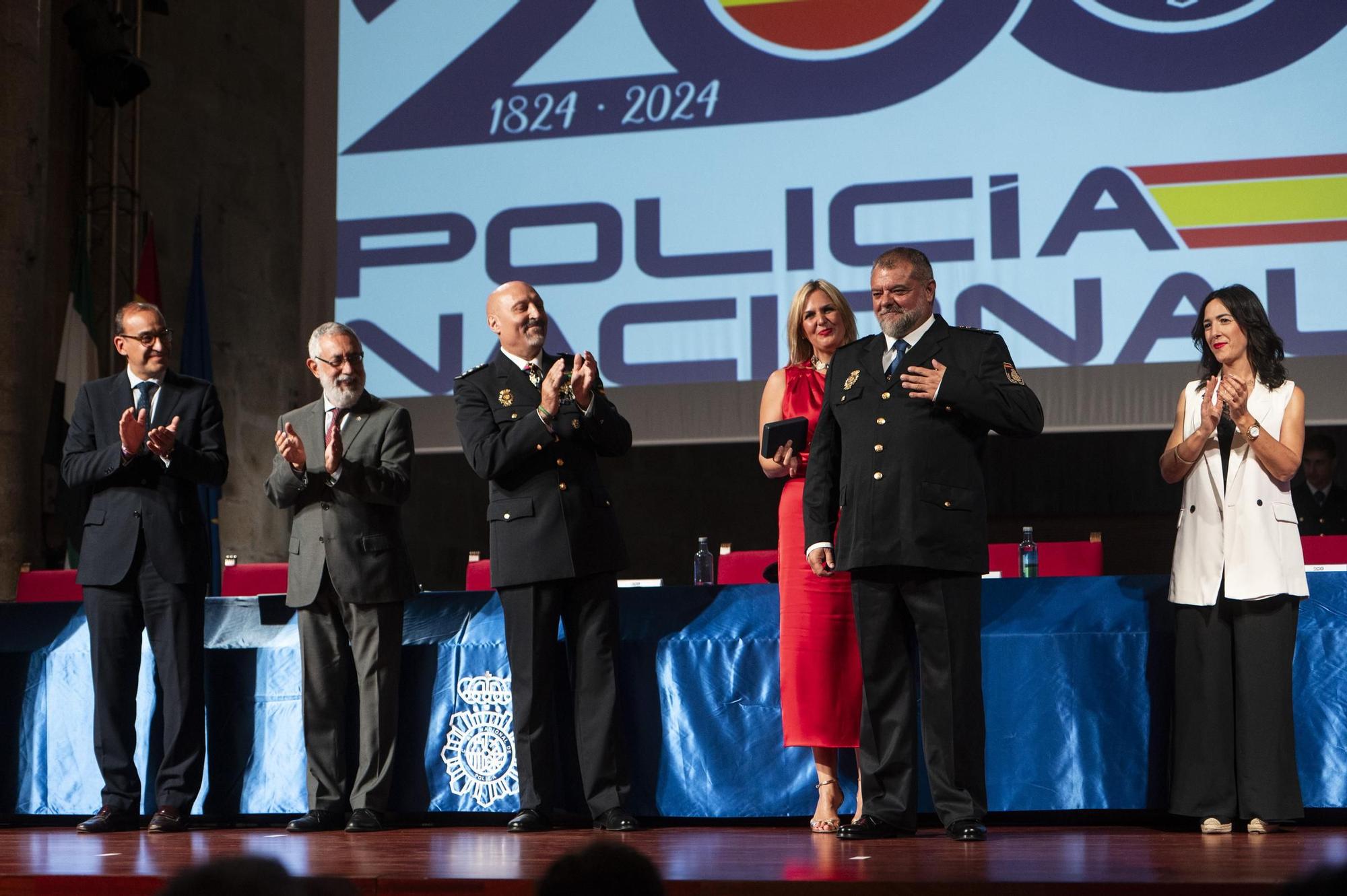 FOTOGALERÍA | Las imagénes de la celebración del patrón de la Policía Nacional en Cáceres