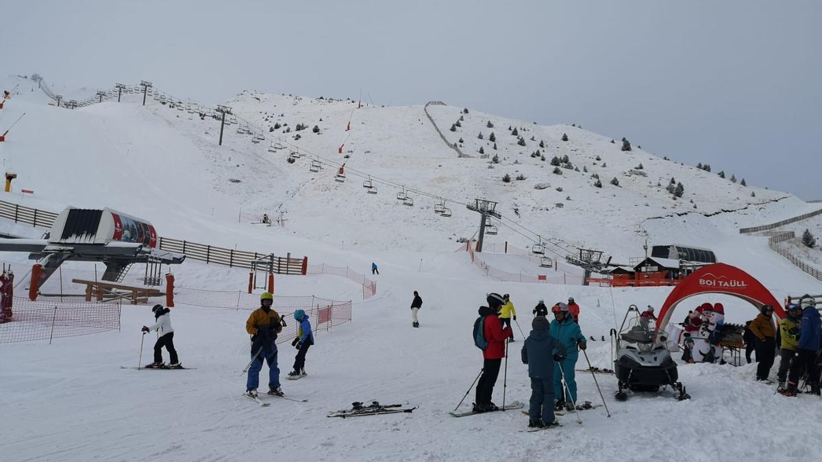 BoÍ Taüll albergará dos pruebas de la Copa del Mundo de esquí de montaña el 27 y 28 de enero .
