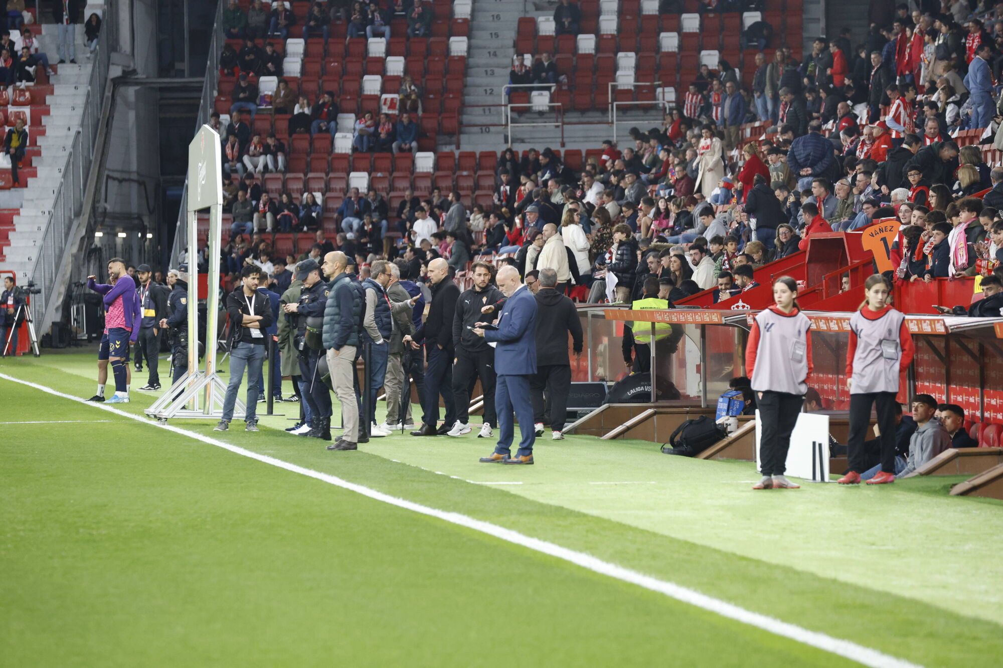 EN IMÁGENES: El Sporting - Tenerife disputado en El Molinón