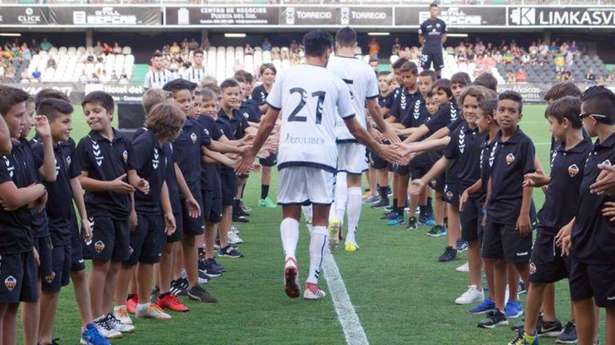 Presentación exprés y triunfo por la mínima del Castellón en Castalia (1-0)