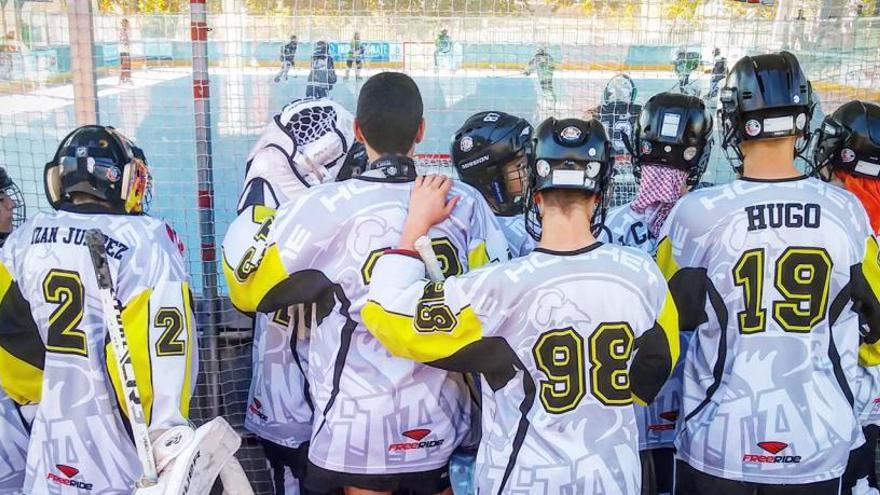 Titanes, el equipo ilicitano que participará este fin de semana en el campeonato nacional de hockey línea, en la categoría infantil