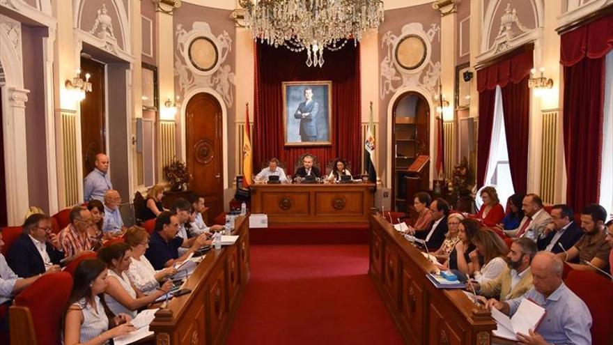 El pleno de Badajoz aprueba el Plan de Impulso de 14 millones y liquida la deuda bancaria