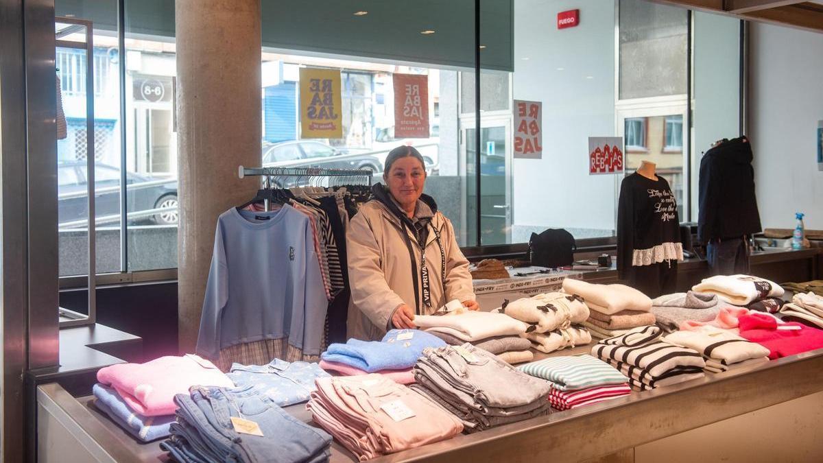 Maica Alvedro en su tienda Yago's, el puesto más peculiar del mercado de Monte Alto.
