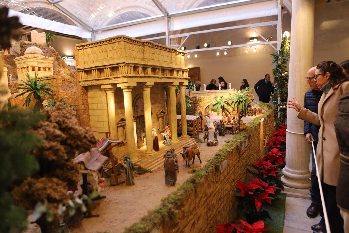 Belén municipal de Lorca instalado en el Palacio de Guevara.